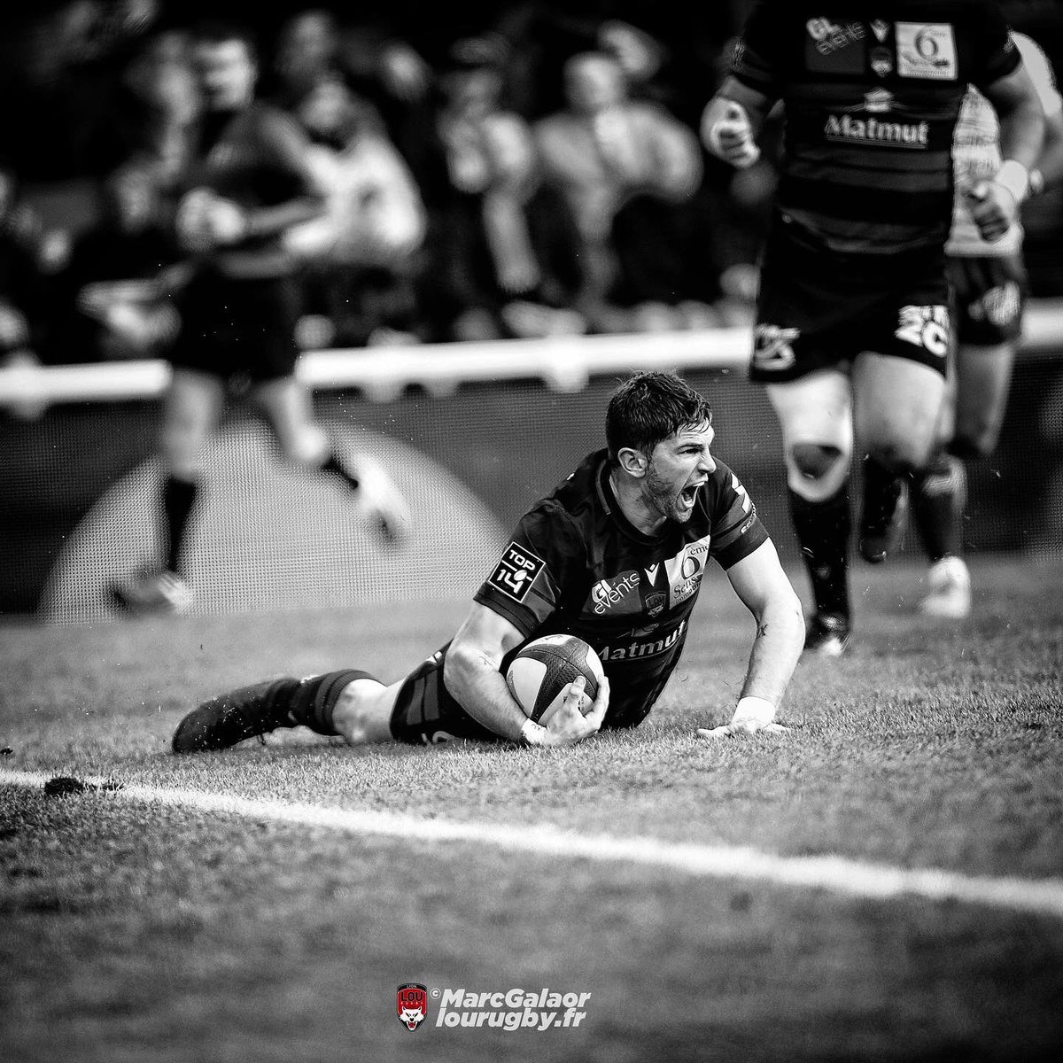 MarcGalaor's tweet photo. @LeLOURugby @RCTofficiel  
Les photos du match 
📷-> https://t.co/0JYPkUpizM 
#lourct https://t.co/Awgm2ke7dj