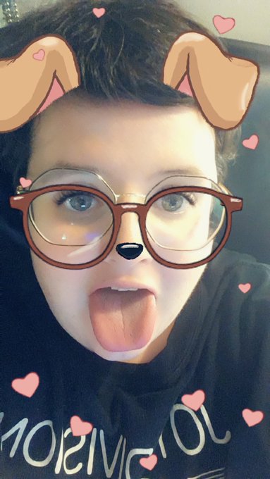 Felt cute here; good morning everyone from your favorite puppy-girl https://t.co/dmDFW9mZoh