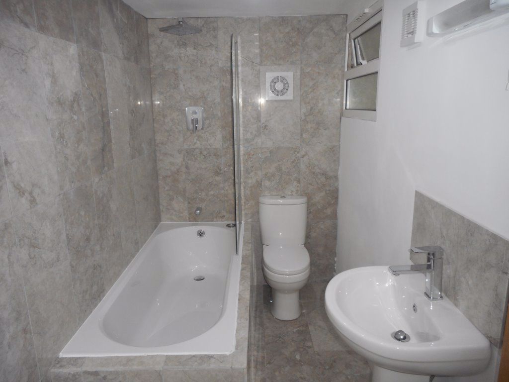 jnrproperties's tweet photo. LIVE IN THE HEART OF CRWYS RD FOOD QUARTER FOR ONLY £340pp
To Let 7 Bed House Daniel Street, Cathays (7 Beds) £2,380 pcm
This property, which was refurbished summer 2016, features a stunning contemporary kitchen and bathroom in the basement. 
https://t.co/7Q5yDuNO6Z https://t.co/bQKkBrKMDl