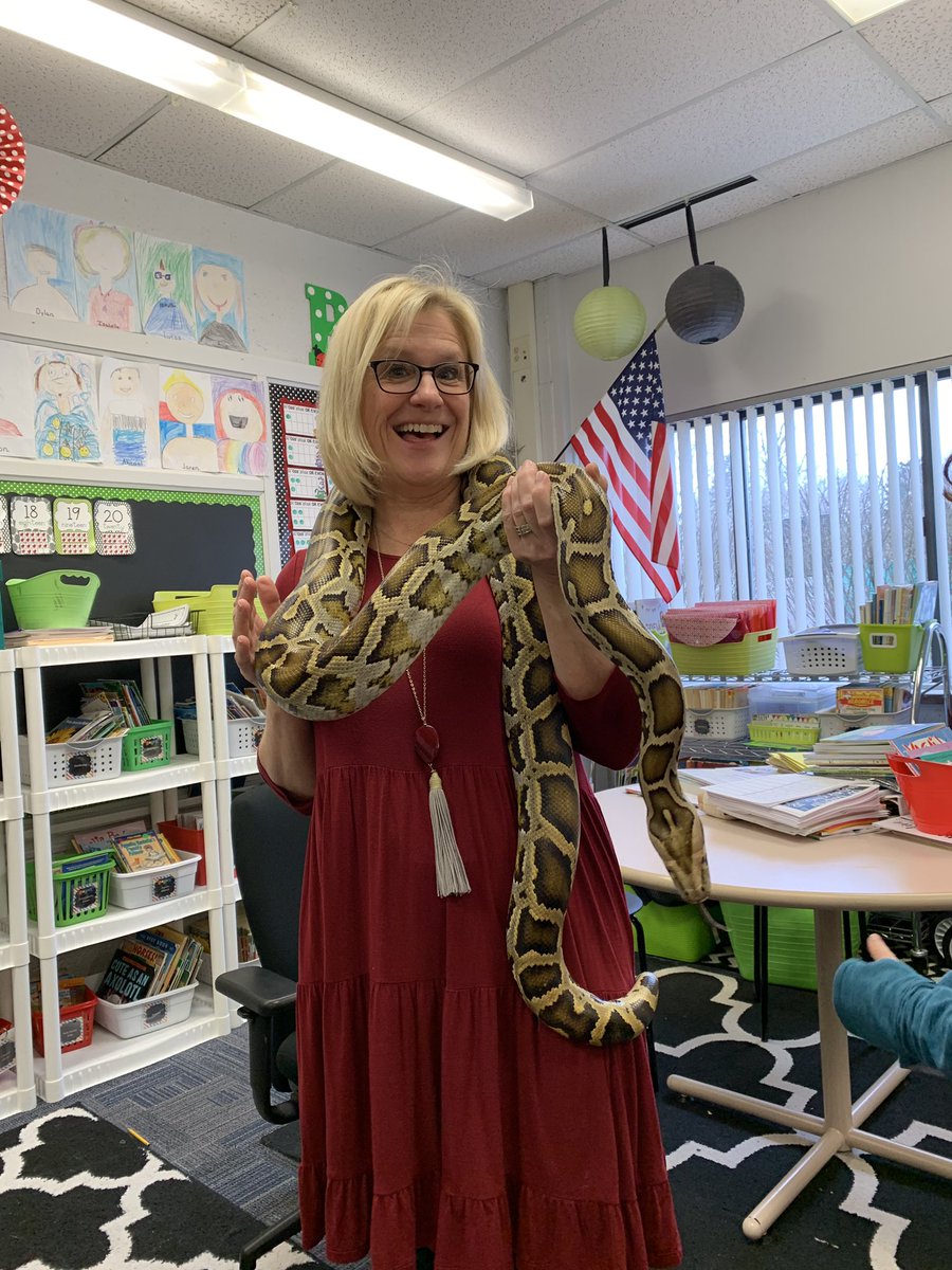 runningteachmom's tweet photo. Job perks! #CommElem @WalledLkSchools https://t.co/auRnkvW46x