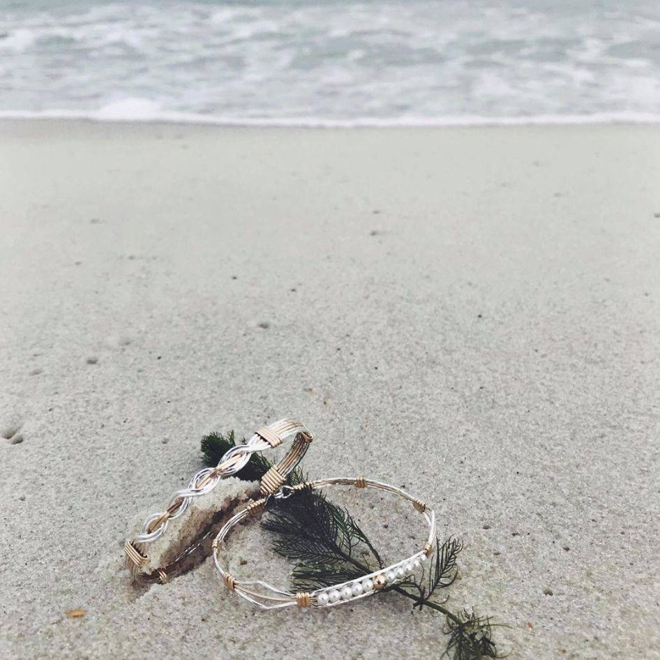 RonaldoJewelry's tweet photo. Dreaming of Beach Days…
[Power of Prayer + To The Moon And Back]

📷by ronaldo_in_alabama

#ronaldojewelry #itsyourstory #showyourstack https://t.co/uRUa1Ux6Cr