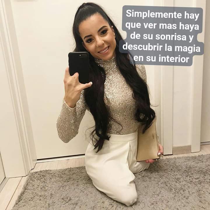 DrAcrotomofilia's tweet photo. Simplemente hay que ver mas haya de su sonrisa y descubrir la magia en su interior
#devotee #devoteemx #amputee #amputada #dracrotomofilia #acrotomofilia https://t.co/QvcdzRMlTf