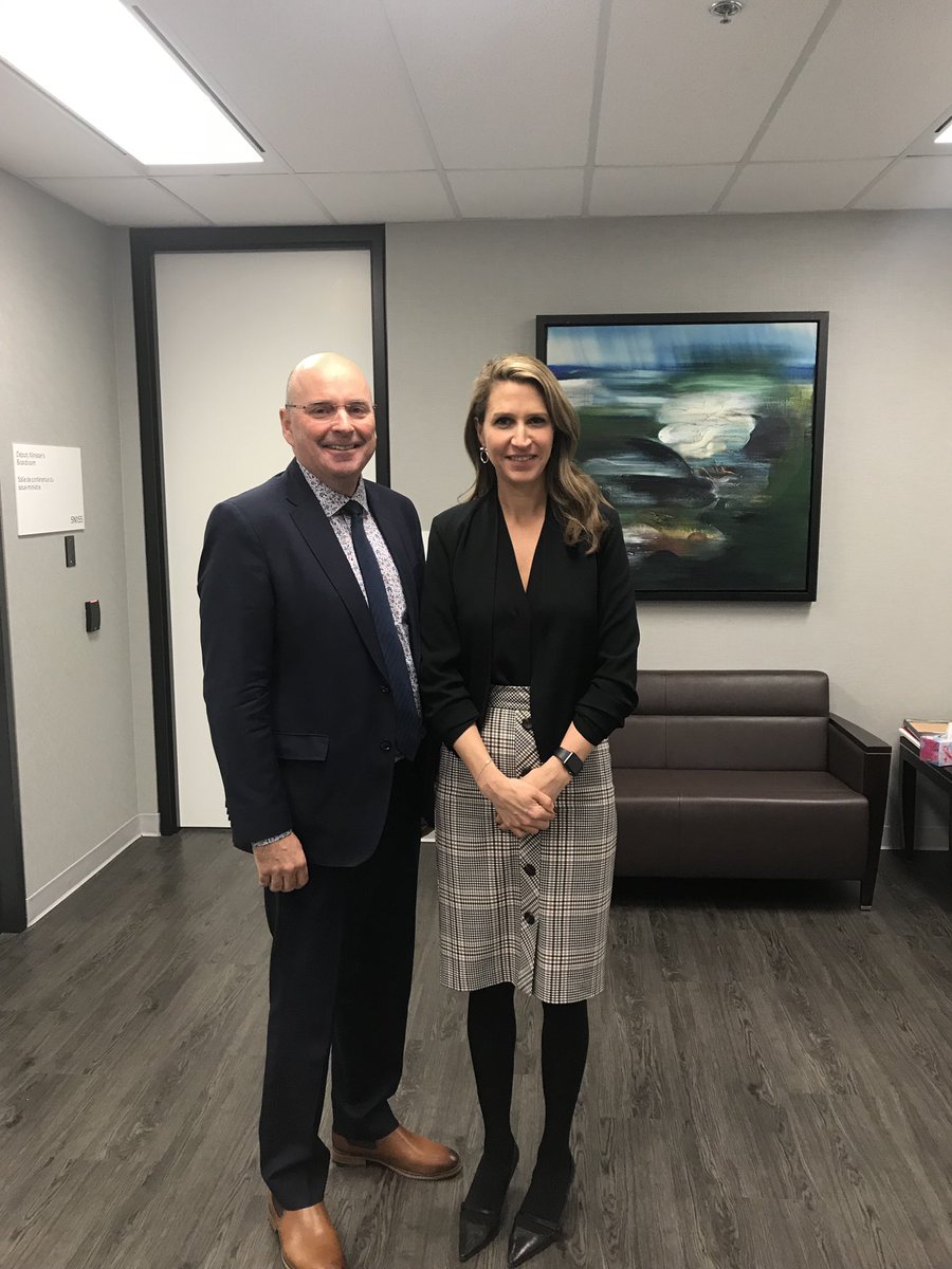 Échanges aujourd’hui avec Jean-Pierre Dufour, superintendant de l’éducation au @Ottawacepeo. M. Dufour nous a présenté un plan pour faire en sorte que les francophones se développent au plan économique grâce à une main-d’œuvre adulte formée en français et hautement qualifiée.