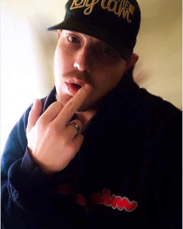 kingdocsavage's tweet photo. The old me wasn’t good enough so now the new me has little 2️⃣ no 🚫 sympathy left.....Fuck🖕🏻all y’all who’ve done me wrong #fuckallyall #lookingforrevenge #savageisback #littletonospathyleft #upcomingartist #upcomingrapper #rapper #rapartist #rapmonster https://t.co/eRuaCHPLGA