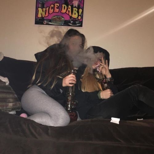 iamatrippygirl's tweet photo. Weed is legal in my house.

#cannabis #cannabislegale #weed #weedsmokers #WeedLovers #fun #legal #justforfun #smoke #smorker
#friendship https://t.co/eYHhrJe09p