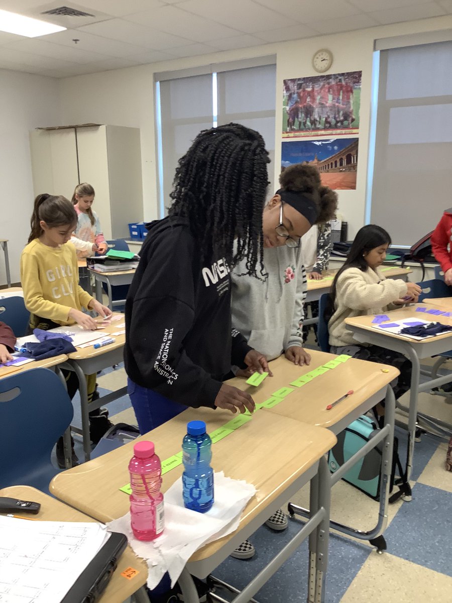 ProfeMcLaughlin's tweet photo. Ordering Spanish numbers 0-39 in order to discover secret motivational messages! @MarinerViking @cape_sd https://t.co/xVsCBCO8eJ