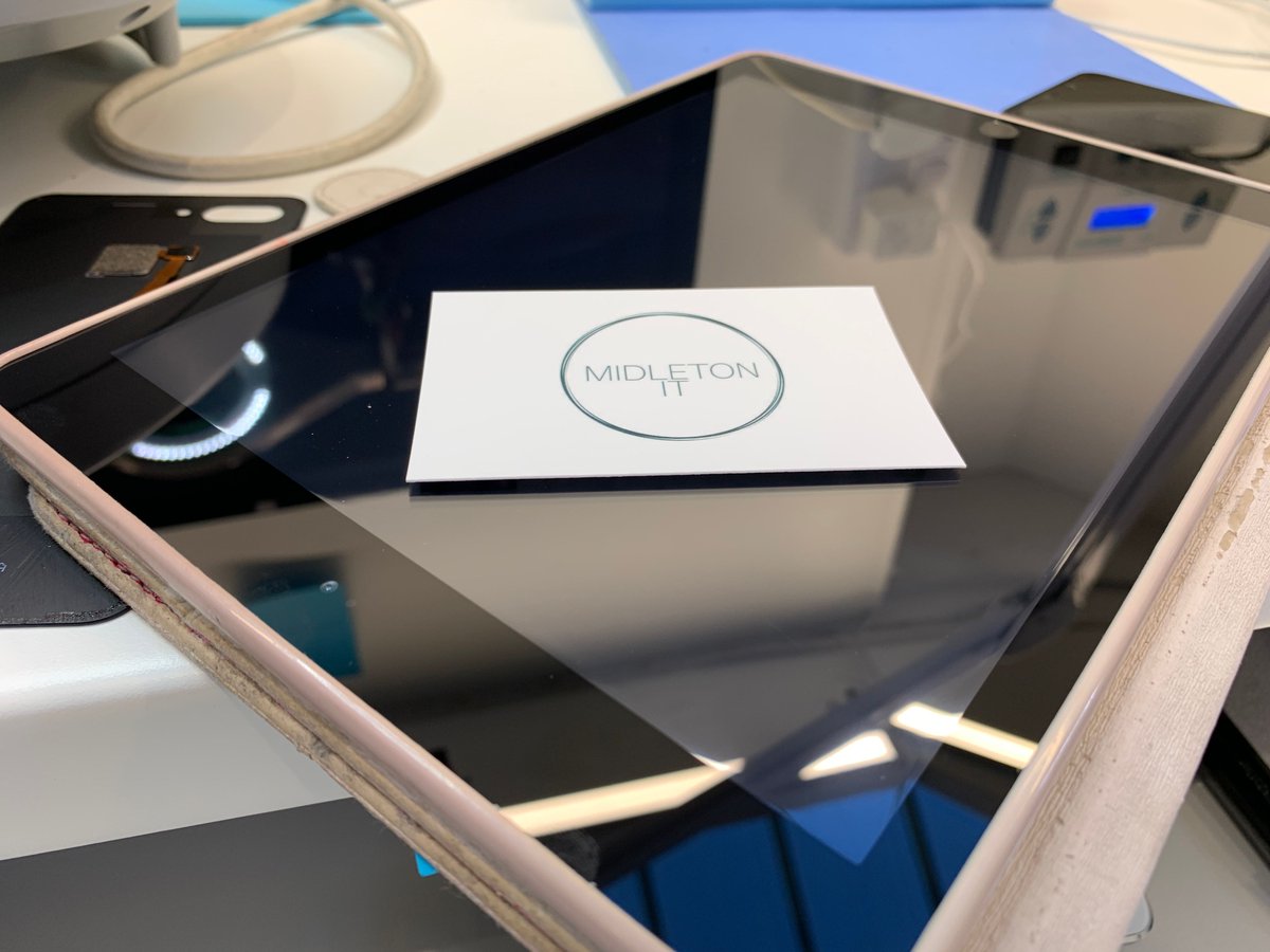 Midleton_IT's tweet image. 🔥 iPad repairs at MidletonIT🔥

Here we have an iPad brought to us from another local business! Completely smashed!

We replaced the glass and its now food as new!

Pop into us in Market Green Shopping Centre for all of your future repairs!

➡️ MidletonIT.ie ⬅️