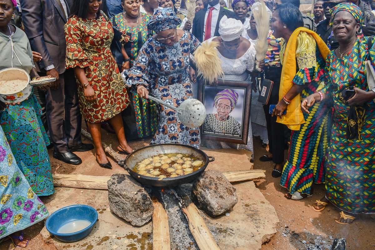 bisiafayemi's tweet photo. Frying beans cake with the community women as part of the funeral rites for my late adopted mother, Princess Jolaade Rachael Osho. I also signed the condolence register earlier today, in Ikere Ekiti. 

#RIPMamaOsho https://t.co/U0JAXHRHhs
