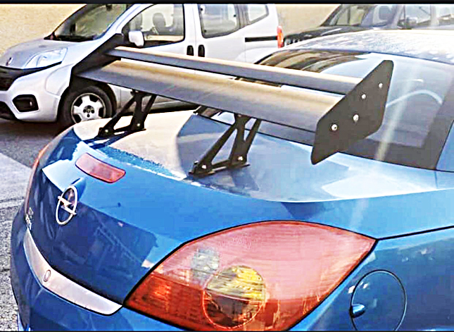 bo_gilles's tweet photo. 🚗😂- 08 - Mystère :  depuis mon tuning, je n'arrive plus à ouvrir le toit de ma Tigra TwinTop  ??? https://t.co/k1nB8ZoJ6P