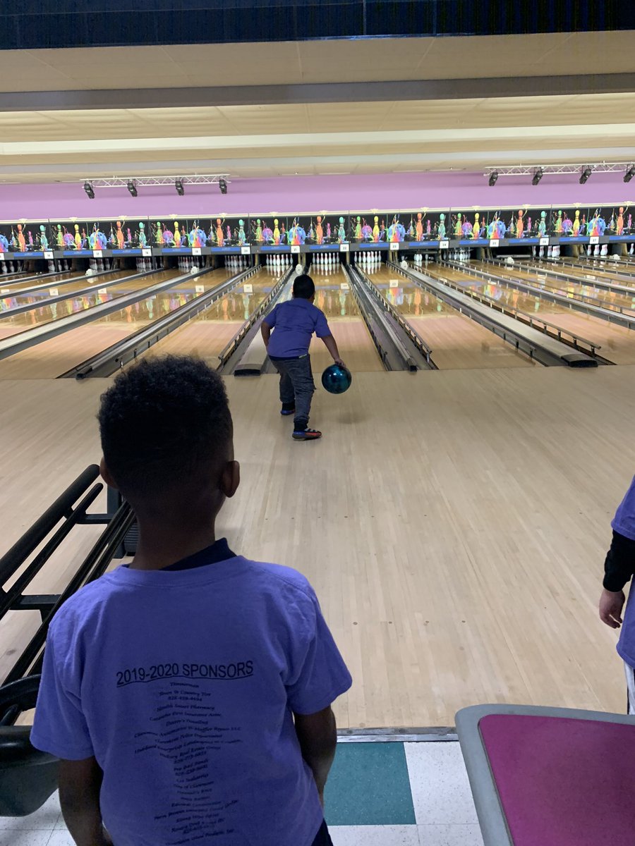 mary_wepner's tweet photo. Positive behavior means bowling! #PBIS @claremont_elem 🎳 https://t.co/T8owVEtmne