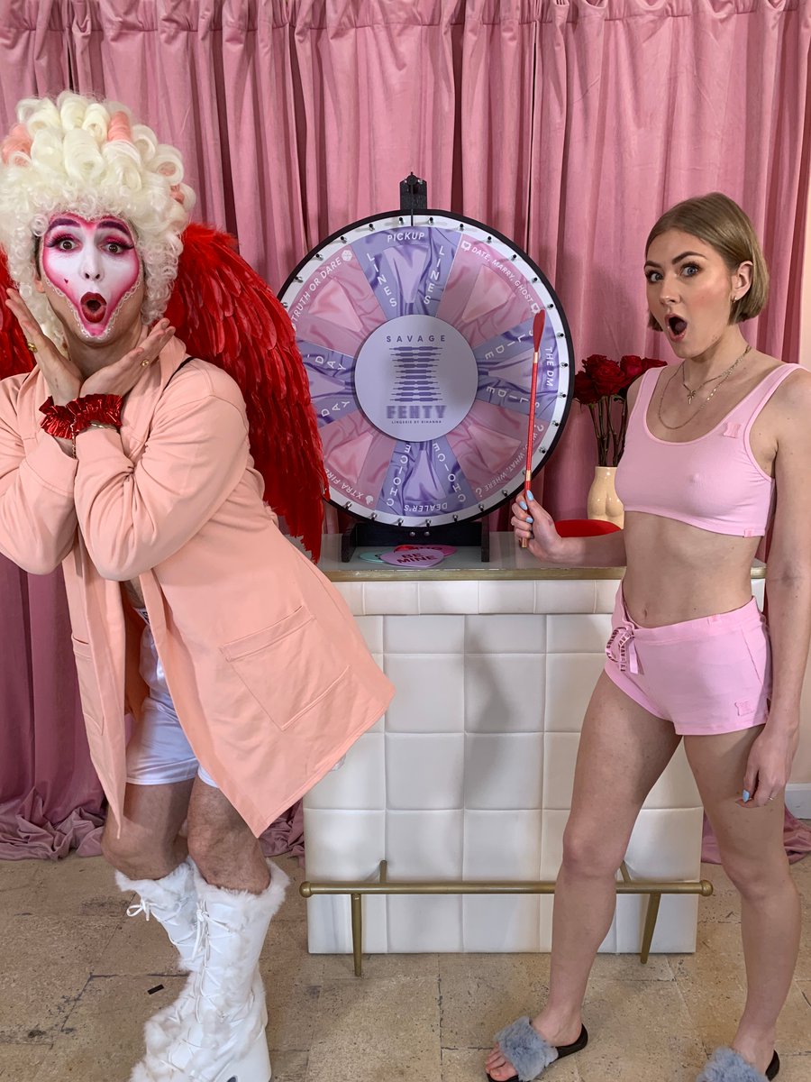 SavageXFenty's tweet image. We have fun 😉 Make sure you&apos;re following us on IG to watch the full #SpinItToWinIt - hosted by theee fab @BennyDRAMA7 - premiering on V-Day! #XXSavageX