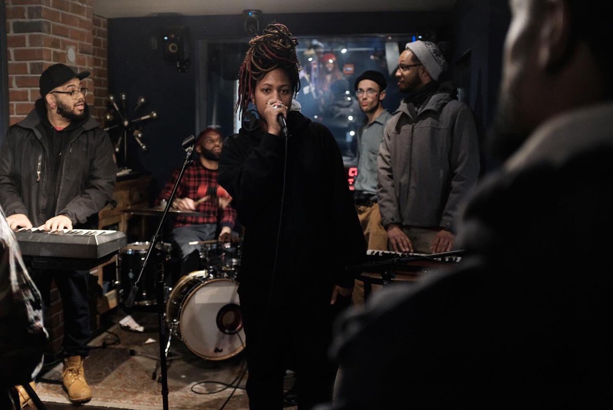 MusicTownDet's tweet photo. The first @wearedcipher #JamSession of 2020 was a night of good vibes and great music! 🎶🎤🔥

We’ve got so many exciting things coming up in partnership with D. Cipher in the new year, including an artist workshop on February 22. Keep your eye on our page for more details! https://t.co/tUU4bKfUxN
