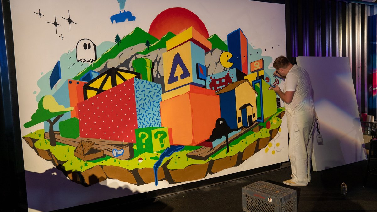 Live Art Installations are featured everywhere at a Player Omega event! Here’s the before and (almost) after for one of the pieces created by <a href="/royolone/">Brandon Taylor</a>. 

#PlayerOmega #Art