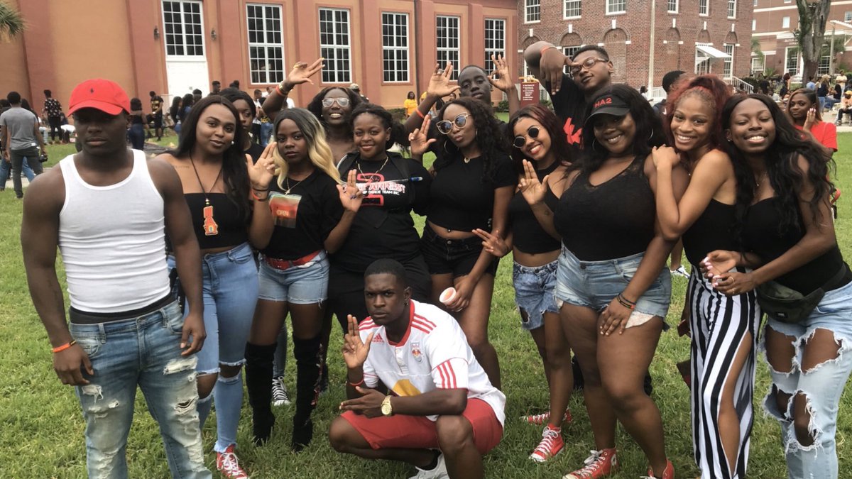 MIAMI_AVI's tweet photo. ❤️💛🤍🖤
#repyourchapter
#C11turns11 https://t.co/1AnJDBUvby