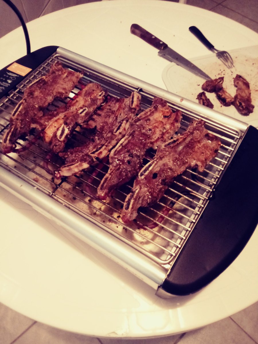 NandoAlvez4's tweet photo. Comesou a Noitinha ... 💥👆🙏
#Churrasco
#Cerveja
#Jantatop https://t.co/O6DfrRfri1