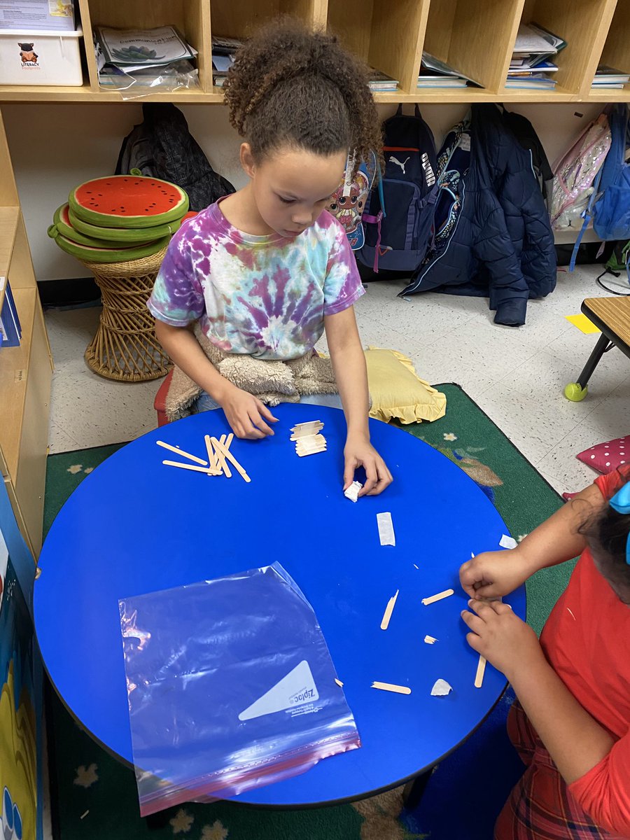 MASTFINSUP's tweet photo. Check out this awesome STEM activity that our 3rd graders completed during their study of the Boston Tea Party. The students had to use our Engineering Design Process to create a waterproof crate for their teabags! #yeahthatstemschool #finsup @MASTFINSUP https://t.co/OvqOVnKFre