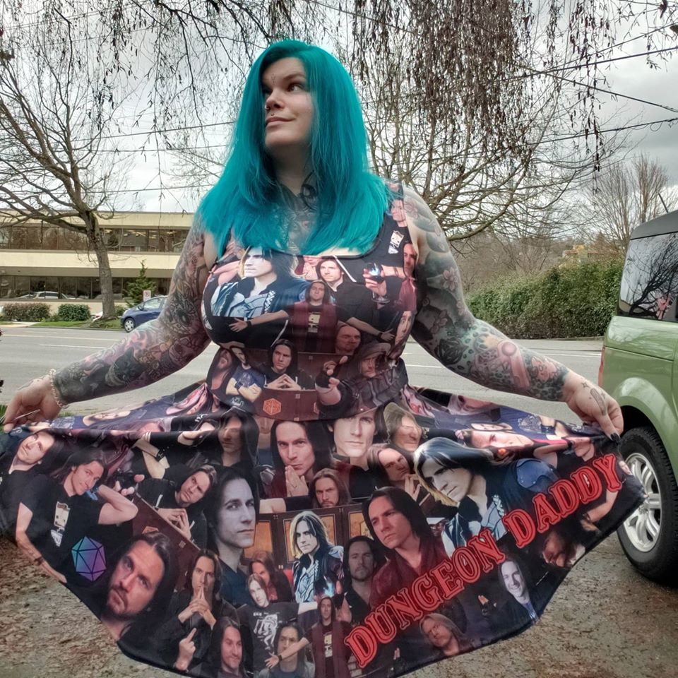 merviking666's tweet photo. I promise I'm not a serial killer. I'm a just a memelord and I got inspired by @samriegel  and well.... I'm so sorry @matthewmercer . I don't know why I'm like this. XD XD @CriticalRole  #CriticalRole #criticalrolecosplay #dnd #mattmercer #critter #itsdungeondaddymattinourhouse https://t.co/lx0nf7dC2S