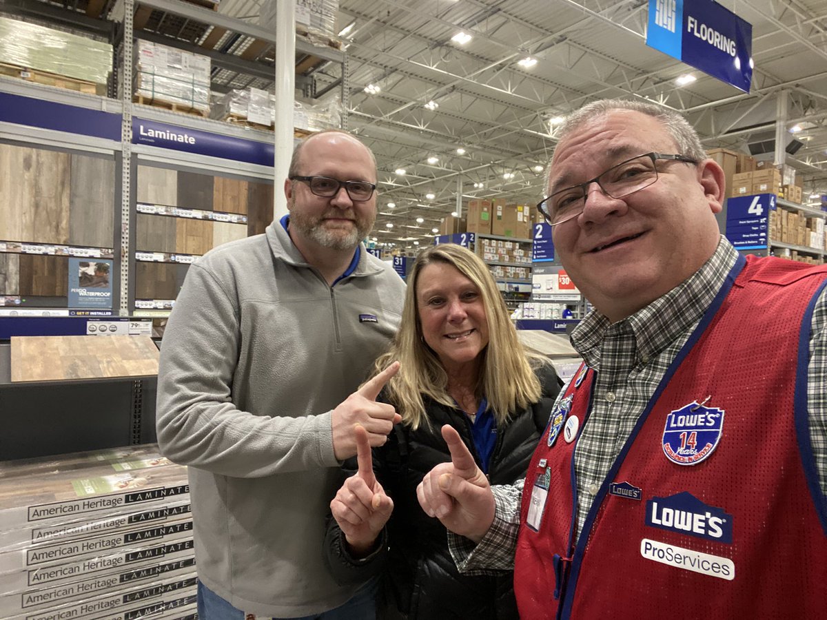kevinmedinscop1's tweet photo. Great meeting Ginger Sexton and seeing Chris Dean today with Service Pros Installation Group as we checked out the new Flooring of the Future set at Lowe’s. Store looked great Michael Stout and a great visit with SPIG. @1280Market @2Lead4Success @GaryatLowes https://t.co/hWvSPdiUMh