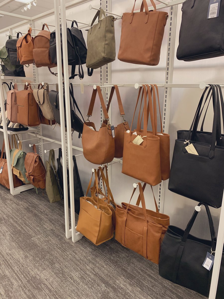 wanderrlusstt's tweet image. Loving the Jewelry/Accessories refresh! Come get you accessorizing needs Vermont! 😍 #T3306 #target #TargetStyle #SmallFormat #ANewDay #SugarFix #UniversalThread @TargetVt @VM_T3306 @target_marcy @ShillBrian @Djoumbarry