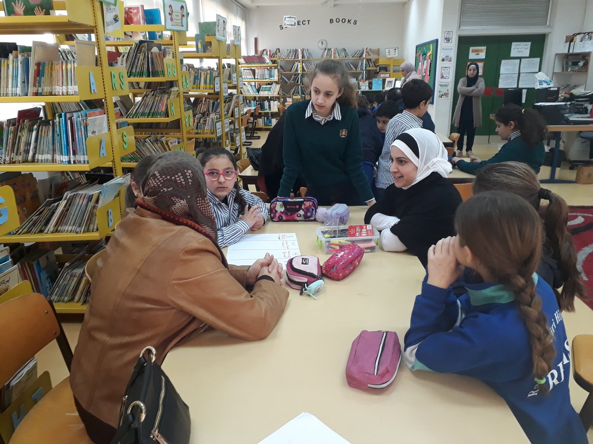 RHHS_PYPX's tweet photo. BE5A students and parents engaging in the first PYPX session #tuning_in https://t.co/awGYYmt2Er