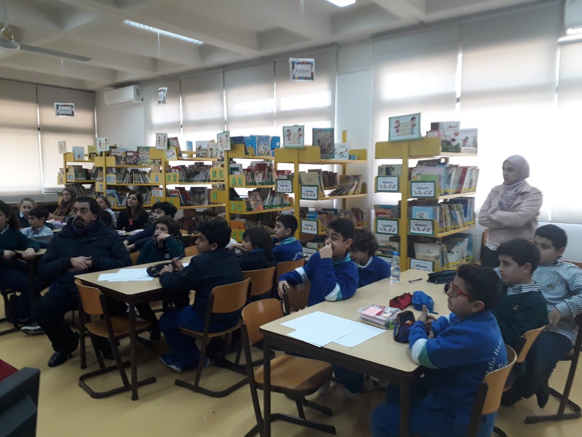 RHHS_PYPX's tweet photo. BE5A students and parents engaging in the first PYPX session #tuning_in https://t.co/awGYYmt2Er