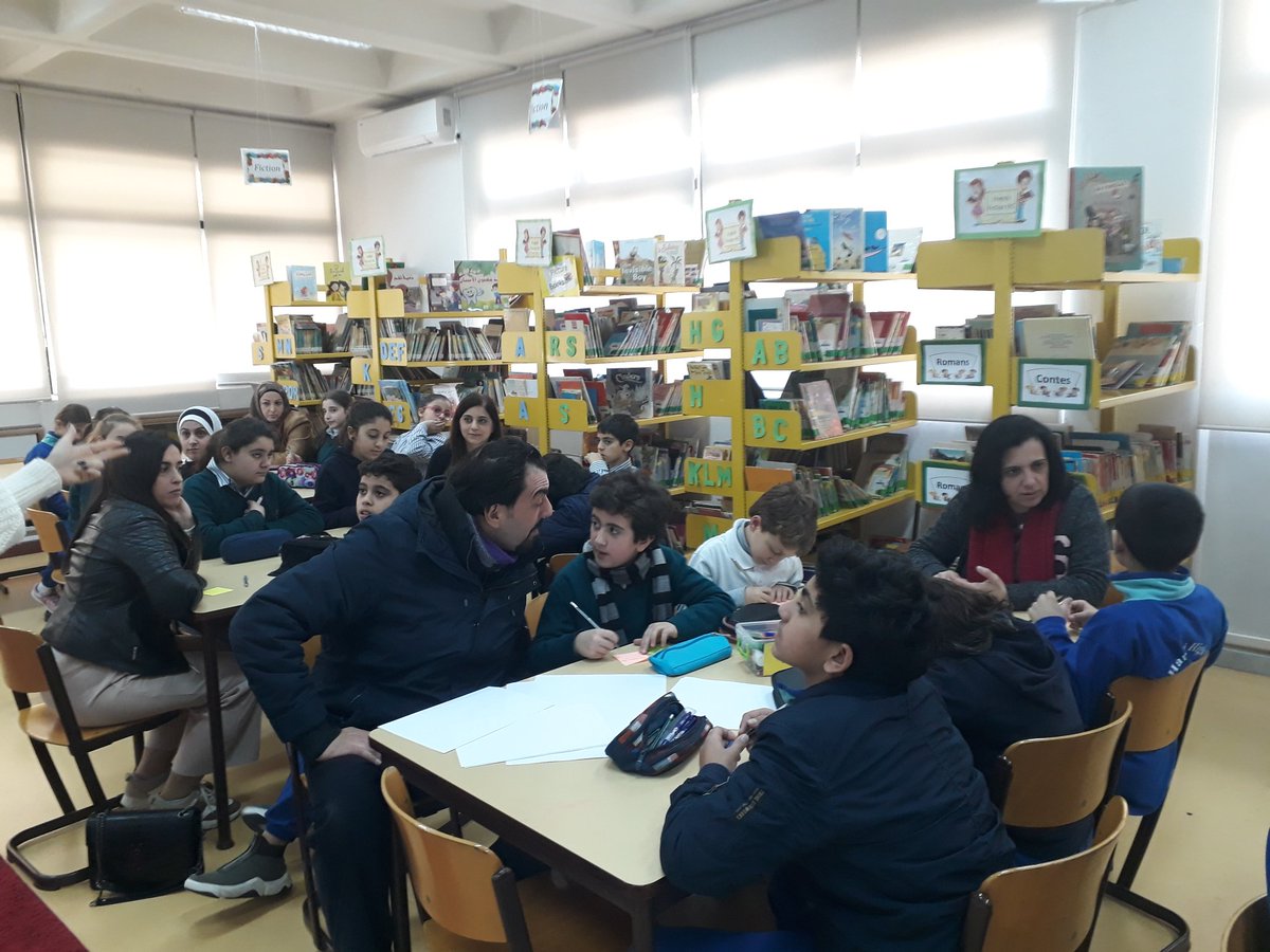 RHHS_PYPX's tweet photo. BE5A students and parents engaging in the first PYPX session #tuning_in https://t.co/awGYYmt2Er