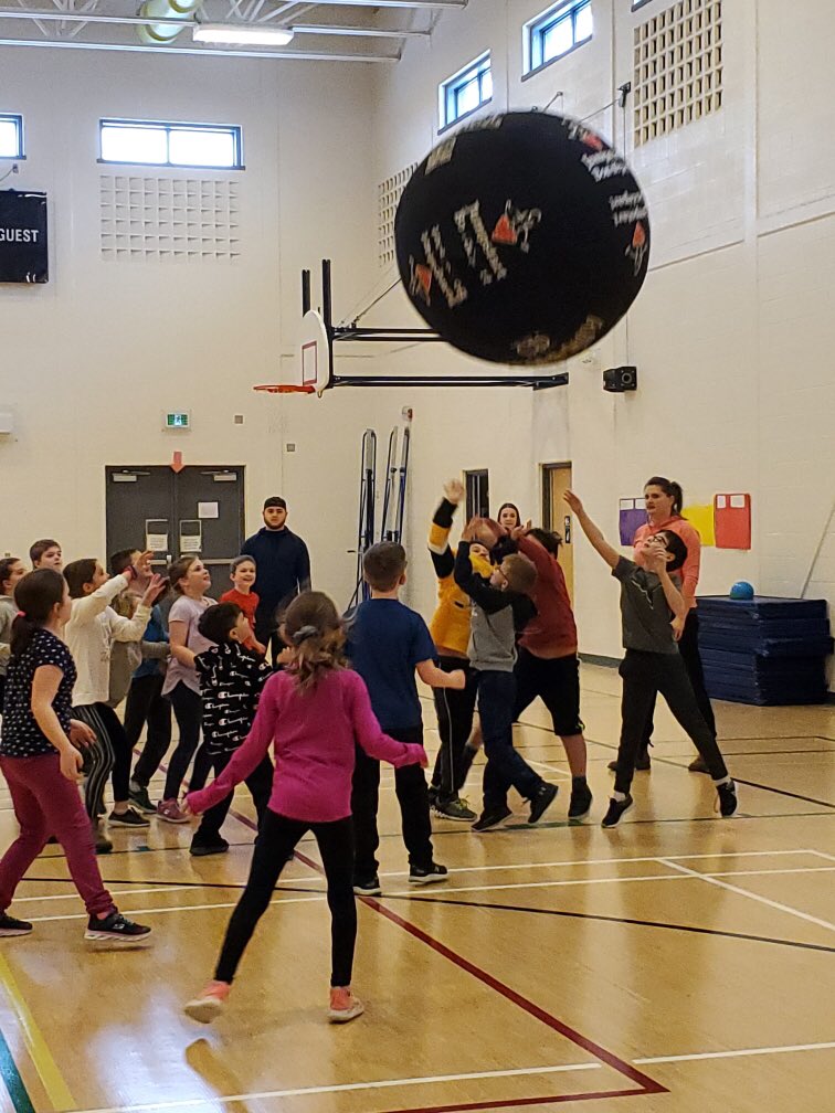 Amazing day with the recreation crew @CityofStJohns. Our Grade 3’s are working towards their pin from <a href="/schoolsportsnl/">School Sports NL</a> during their intramurals. Huge thanks to @fizzeder_martin for getting this rolling!  #participationnnation