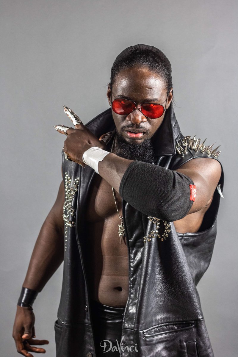 treveraeon's tweet photo. Y’all. Gon. Recognize. 🤘🏿🦇⚰️
📷📸: framedbydavinci
#OriginalGothicGangster #TheBigBat #ScaryBlackMan #YallGonRecognize #TheUnderground #UndergroundStrongStyle #OneNationUnderground #TheLeftHandPath #WalkThePath https://t.co/bUC4MAJWsY