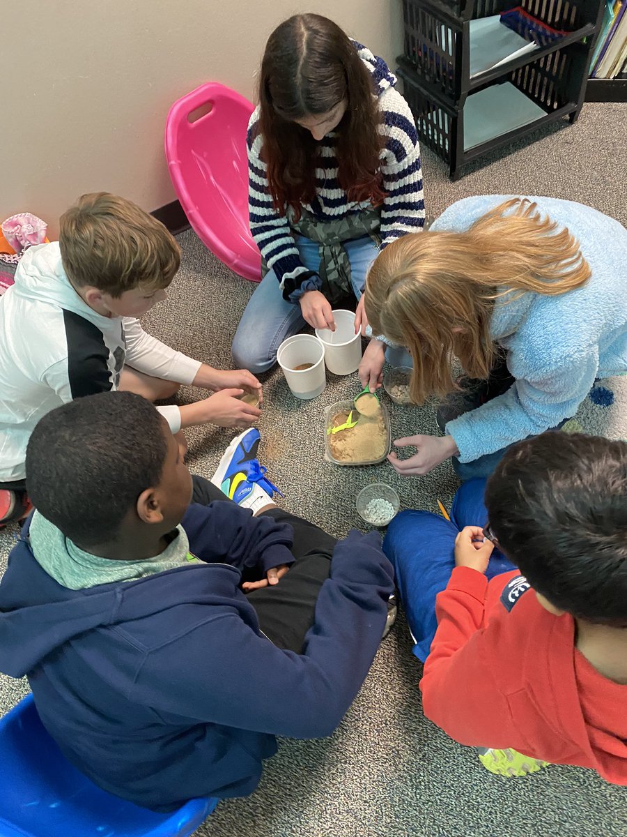 lindsayregehr3's tweet photo. Today was super busy and lots of fun learning about fossils and creating their own sedimentary rocks. #TheGreatestParkside @Parkside_ES #lisdelemscience https://t.co/H32V7LbT5S