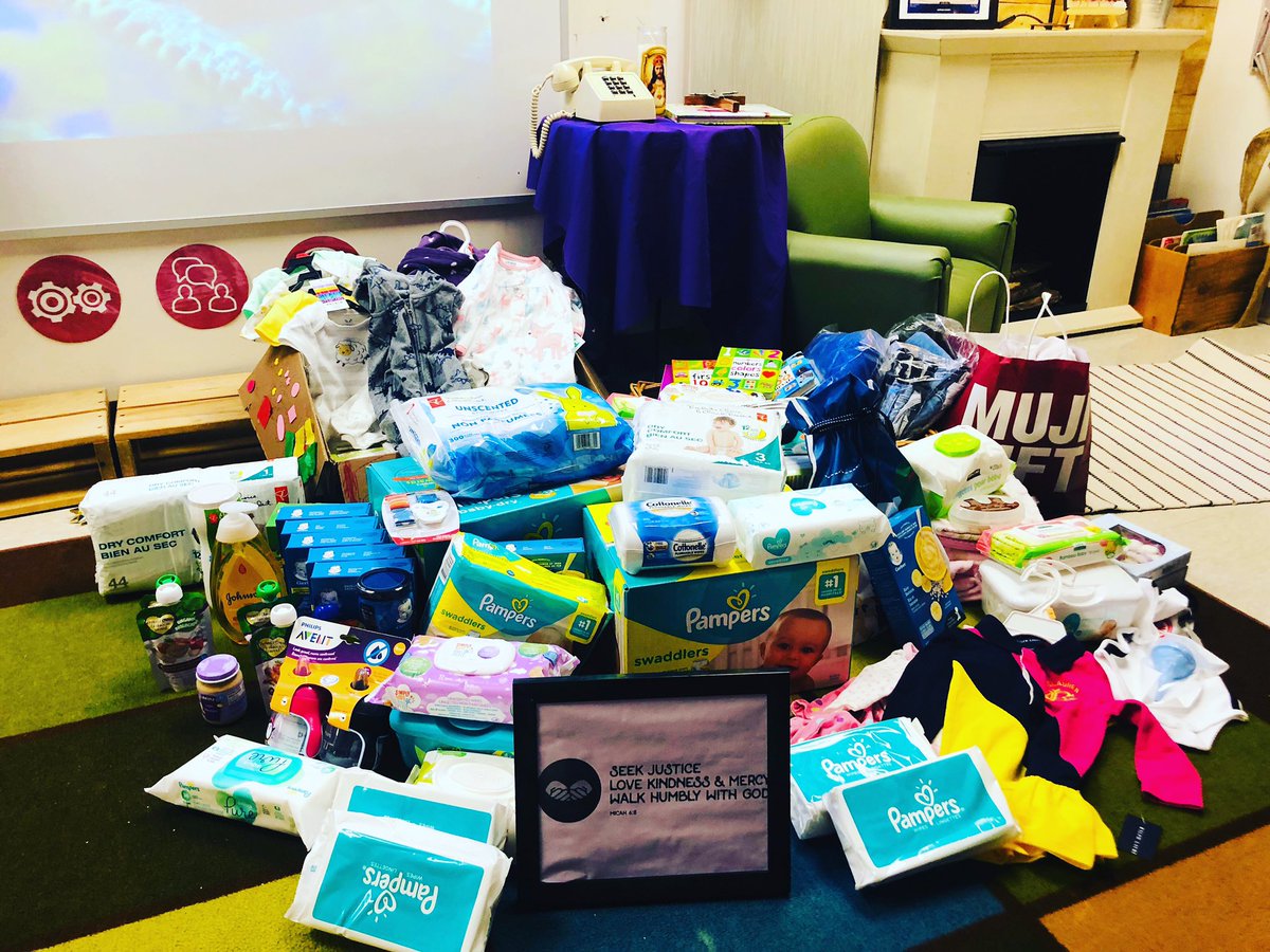 MrsLandryOCSB's tweet image. We received a beautiful thank you note from St Mary’s Home. I was so proud to drop off our donations on behalf of the Kindergartens. Thank you for being so generous this Christmas ❤️❤️@CorpusOCSB  #ocsbBeCommunity @smhottawa