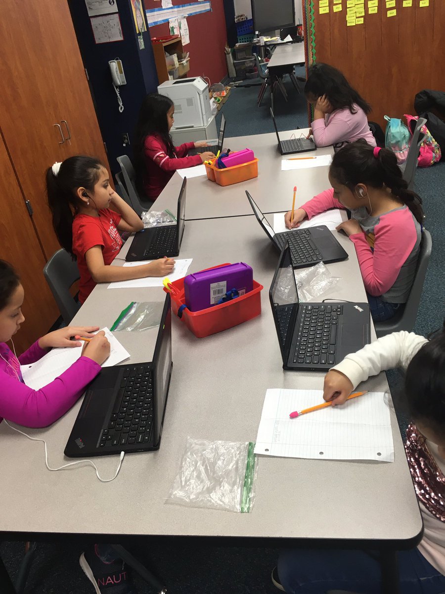 MsMendoza6's tweet photo. #afterschooltutorials technology to get ready to be more successful. #ELLs #bilingualstudents #secondgraders @duryeaschool #BeDuryea https://t.co/MDeE9X1JSd