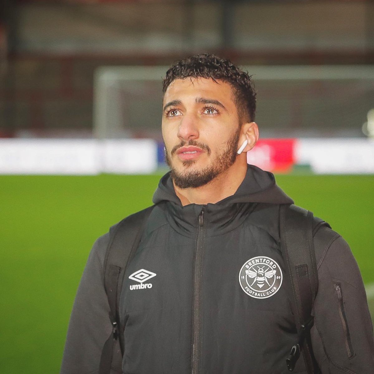 Benrahma2's tweet image. Papa je l’ai fait pour toi, j’ai essayé même si c’est très dur mais je lâcherai pas comme je te l’ai promis je vais te rendre fier je t’aime ❤️. Je sais que tu veilles sur moi de la haut .️😪💔❤️