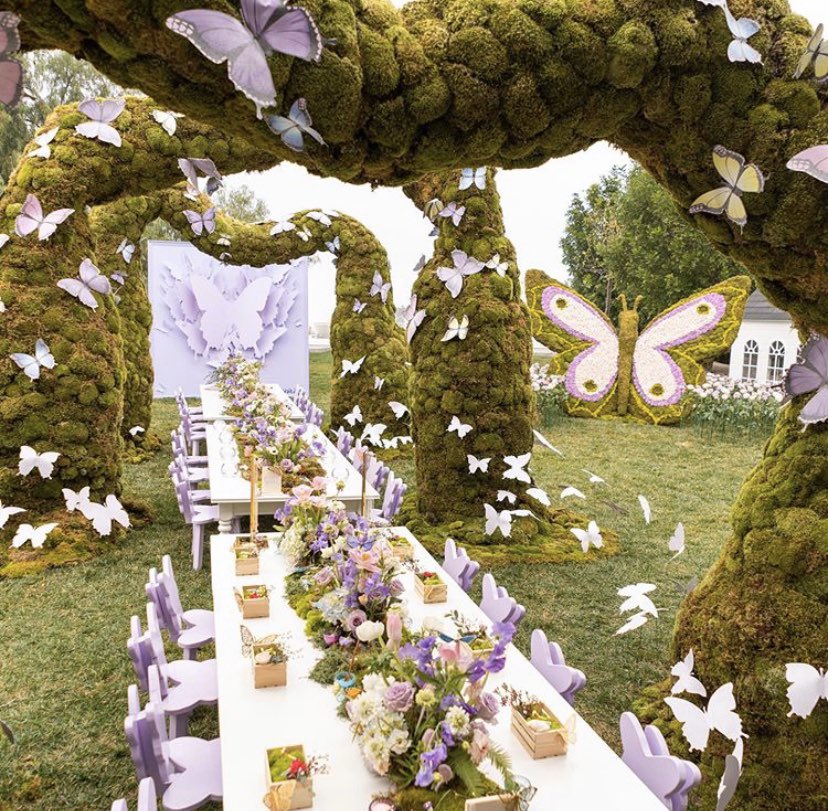 the amount of little kid chairs at stormi’s birthday party...she’s 2 yrs old and already has this many friends? i think i have 3. maybe. i’ll have to check.