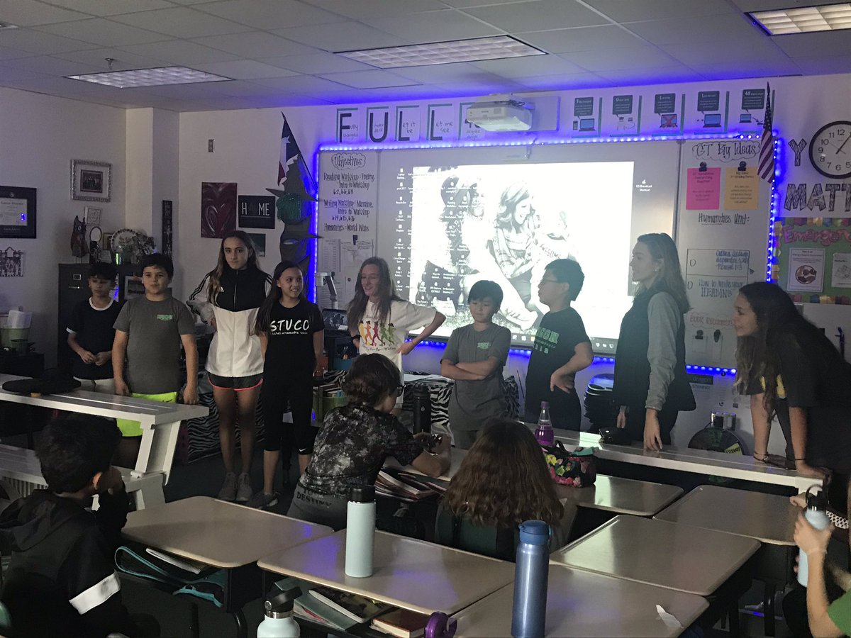 AldridgeEIS's tweet image. We love our @SlcPALs! So thankful for these girl’s kind hearts and willingness to help our @EubanksDragons! 📚🐲💚