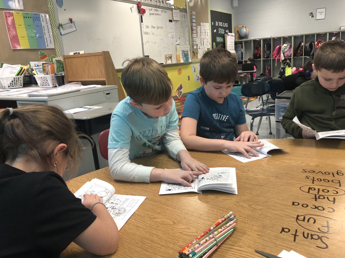 HEScotties's tweet photo. First grade scholars made predictions about their reading stories for the week, and searched their books to discover if their predictions were correct. #164scottie #ThisIsHighland #kySRCL https://t.co/HNClb4BKT3