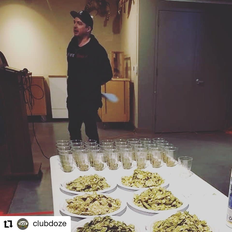 MoreBeer.com tweet media