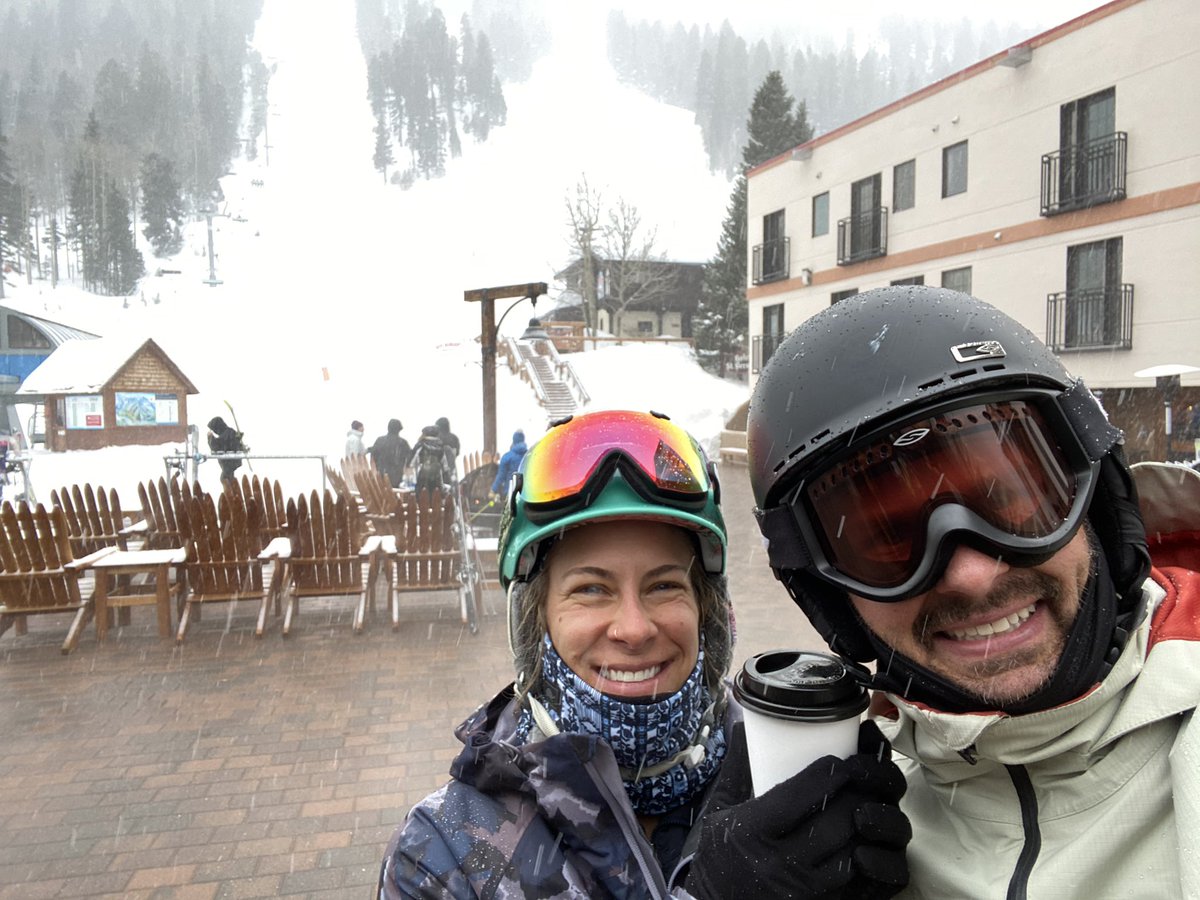 vantastic_life's tweet photo. Doing some riding and drinking Mayan Hot Chocolate at Taos Ski Valley! #snowchasers #vanlife @TaosSkiValley https://t.co/6u0ipVyCx8