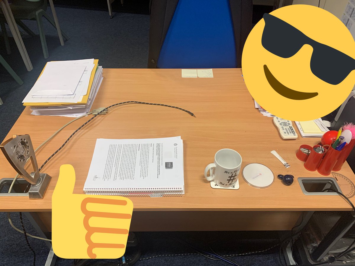 RadclyffeMusic's tweet photo. #TipTopTopTipTuesday A tidy workspace helps to keep your revision focussed and removes distractions... A tidy desk is a tidy mind. Is your working space helping you learn? #BeWiseRevise #ThinkCLEARER #GCSEMusic https://t.co/p9SBi1gGLI