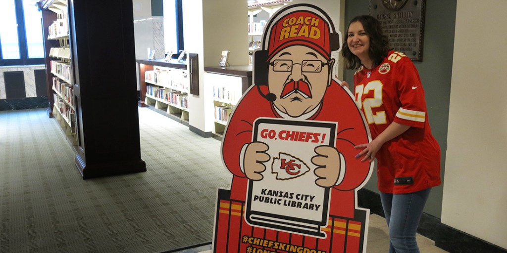 KCLibrary's tweet photo. .@Chiefs Coach Andy Reid may be in Miami, but COACH READ is at the Library! Get your picture with him beginning tomorrow (1/29) at our Southeast Branch, Plaza Branch & Central Library! Share your pic w/ us @KCLibrary & use #ReadFridayKC
#ChiefsKingdom #TouchDownKansasCity https://t.co/8Yc96yo4dB