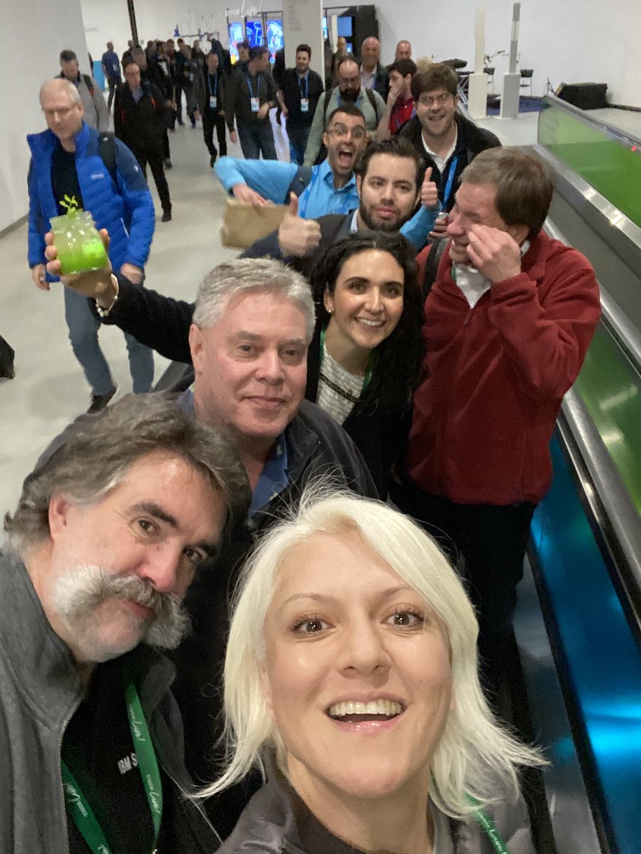 fahimaz's tweet photo. Day II is a wrap #cleur #IBMatCleur #photobomb ⁦@zoginstor⁩ ⁦@GSainzR⁩ ⁦@IAmManuelJG⁩ ⁦@StorageDavidV⁩ https://t.co/Y7UtHHiAyh