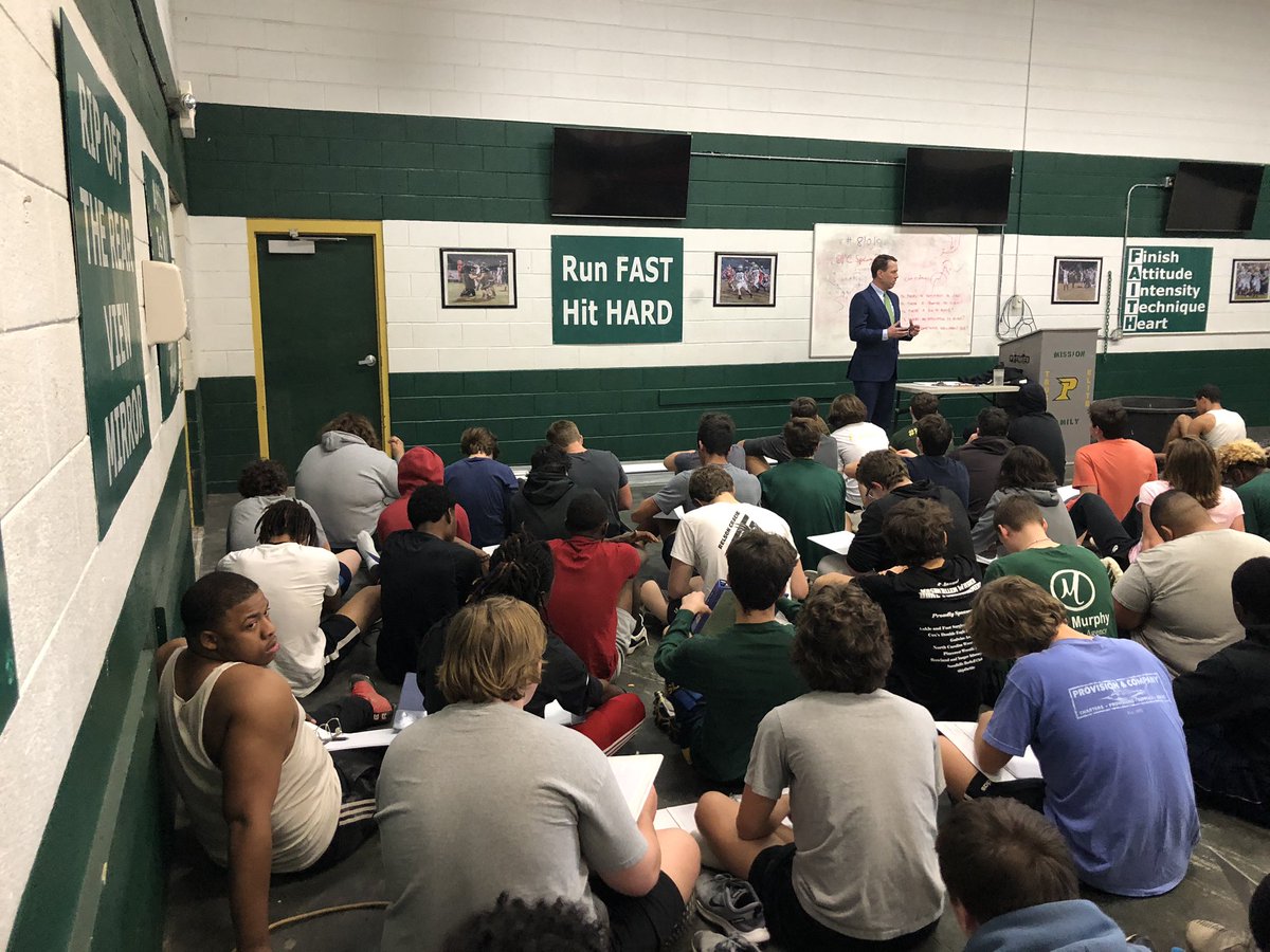 PCoachMetzger's tweet photo. Leadership series of difference makers in our community and country started with Mr Landry talking about GRATITUDE. All In FINISH https://t.co/g3BPLY4LAw
