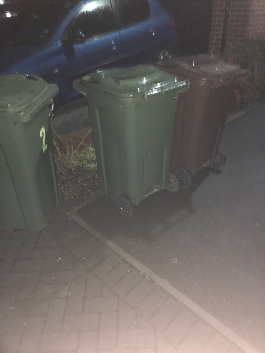 ElliottRoss's tweet photo. @EastHantsDC For the avoidance of doubt, garden waste bins are out in Edmonton Way #Liphook for collection tomorrow ( incase Norse try to again claim the job was “done” by not emptying the bins!) https://t.co/ynmvvqaa0E
