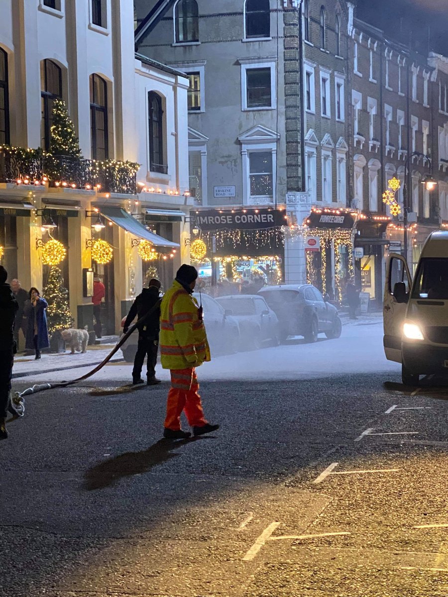 It’s Xmas again in #PrimroseHill ⠀
Dame Maggie Smith is filming right outside our salon tonight for new film  A Boy Called Christmas! The whole street is decked out for Xmas with a fake bus stop outside #GaryIngham being t... #filmlocations #londonmovies #londonfilm #MaggieSmith