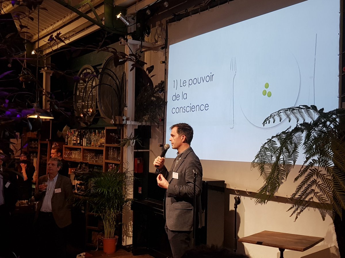 Ce soir aux voeux de <a href="/Carbone4/">Carbone4</a> qui accompagne <a href="/GroupeSNCF/">Groupe SNCF</a> dans son leadership #climatique. Merci pour cette soirée inspirante avec <a href="/SeBohler/">Sebastien Bohler</a> présentant son livre déroutant et passionnant "le bug humain" <a href="/JMJancovici/">Jean-Marc Jancovici</a> <a href="/alaingrandjean/">Alain Grandjean</a>