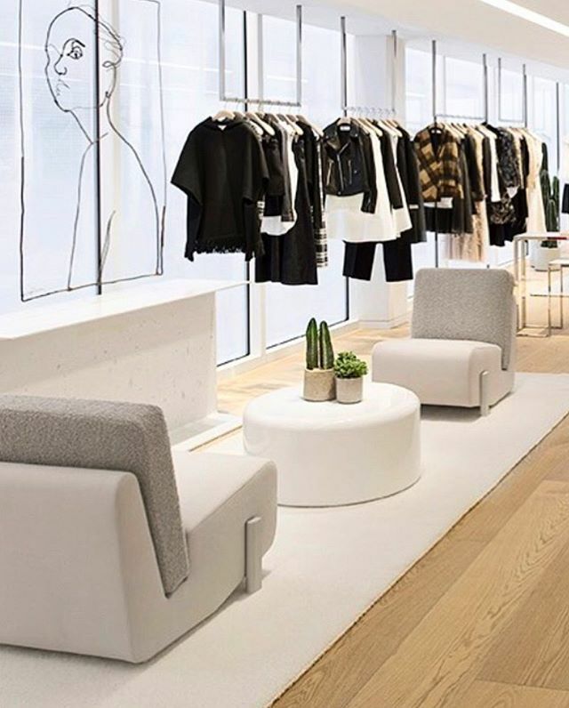 HaymannE's tweet photo. Franck armchairs design @charles_kalpakian 
For Dior Flagship store Chicago

#luxury #design #retail #dior #interiordesign #retail #luxuryretail https://t.co/SM6no1ZTgz https://t.co/RaNxhrDrIs