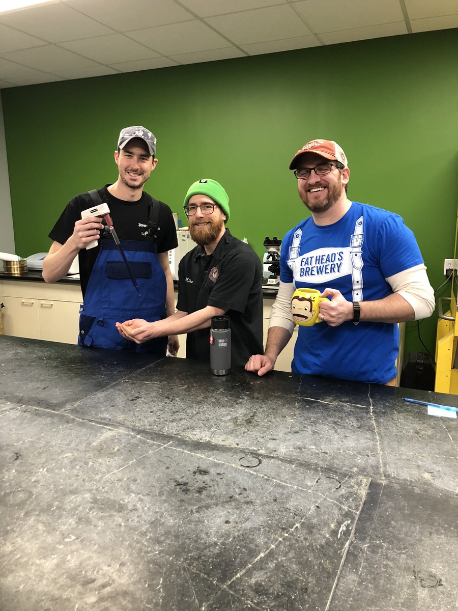 FatHeadsBeer's tweet photo. 🍻🎊 Happy #NationalHaveFunAtWorkDay! 🎊🍻 #HeedyTeamWork https://t.co/GOs8poi0kg