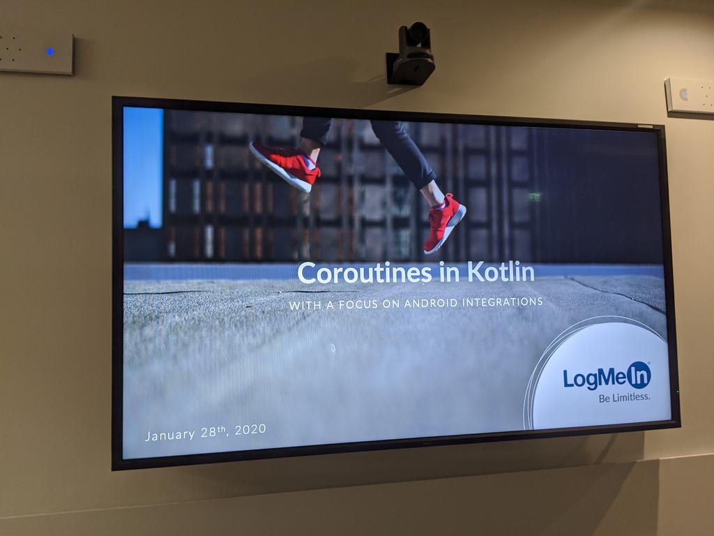 mobiledevka's tweet photo. In unserem zweiten Talk bringt uns @space8480 mehr über "Coroutines in Kotlin" bei. Das Ganze mit einem Fokus auf die Integration in Android. 👍

Vielen Dank an @LogMeIn für das Sponsoring mit Raum, Pizza und Getränke. 😀

#kotlin #coroutines #mobiledevka #karlsruhe https://t.co/7qmOVRFufe