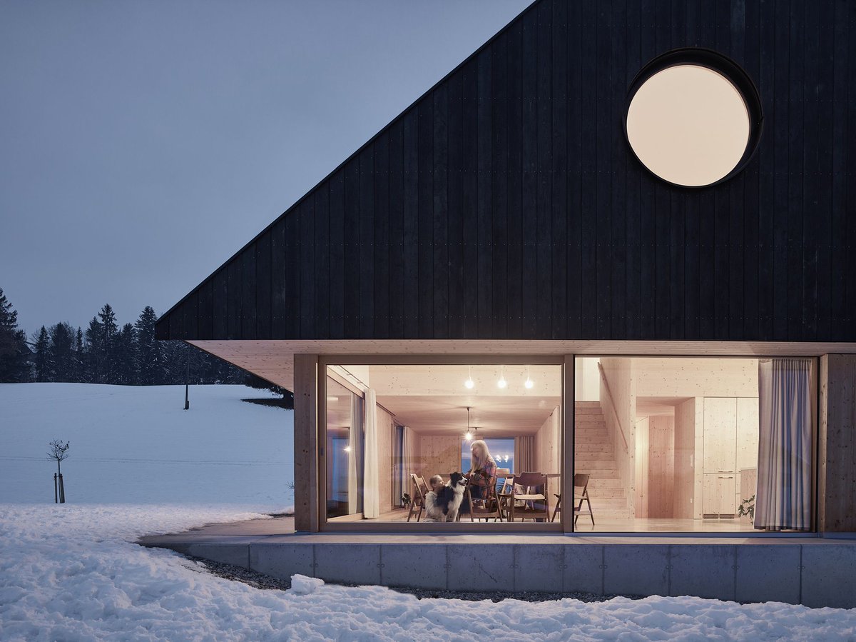 Alpolic_MCM's tweet photo. Minimalist Modern: The #Architecture of Rural Retreats, via @ArchDaily - https://t.co/pFb9b7eHu4 #smallarchitecture #archilovers #design https://t.co/skGt2T6jpJ
