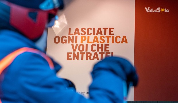 La #skiarea trentina di #Pejo3000 è la prima a dire basta #plastica.
Il comprensorio sciistico mette al bando i prodotti plastici usa e getta e lancia una coinvolgente campagna di comunicazione per sensibilizzare il pubblico.
#sostenibilità 
➡ bit.ly/2tZW4bs