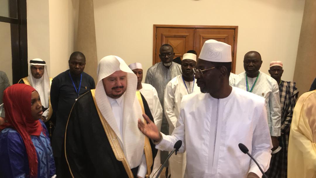 DemguiEmpereur's tweet photo. Son excellence Monsieur Alassane Bala Sakande accueil son homologue saoudien pour la 15ème session de l'Union Parlementaire de la conférence islamique  UPCI  du 26 au 31 janvier 2020 #Arabic  #upci #BurkinaFaso  #ouagadougou https://t.co/kx1qXD1Jws